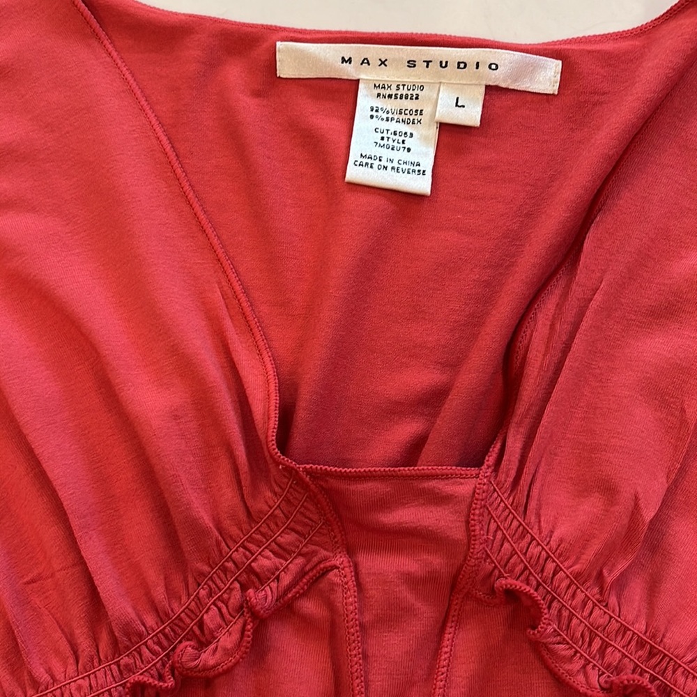 Max Studio Burnt Orange cute summer sleeveless top. Worn once very flattering. - Picture 3 of 9